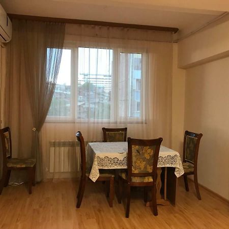 Апартаменты 33 Martiros Saryan Street Ереван Экстерьер фото