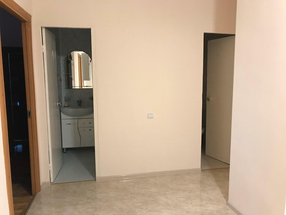 Апартаменты 33 Martiros Saryan Street Ереван Экстерьер фото